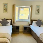 Modern Apartment Broad Gauge Way - Ideal For Work And Leisure