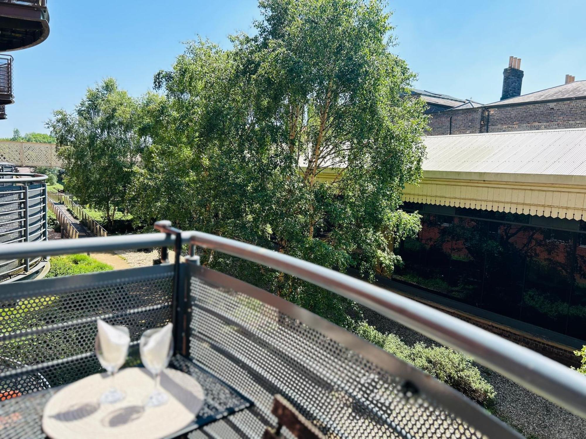 Apartment Modern Broad Gauge Way - Ideal For Work And Leisure